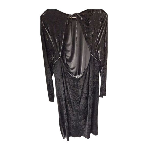 NEW FUTURE COLLECTIVE Plus Size Black Velvet Ruched Open Back A-Line Evening Dre - Picture 7 of 15